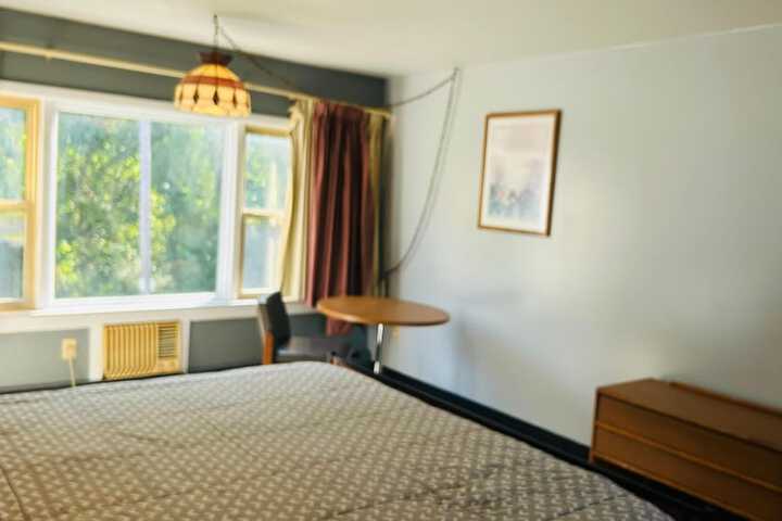 Capital O Swan Inn Comstock Park