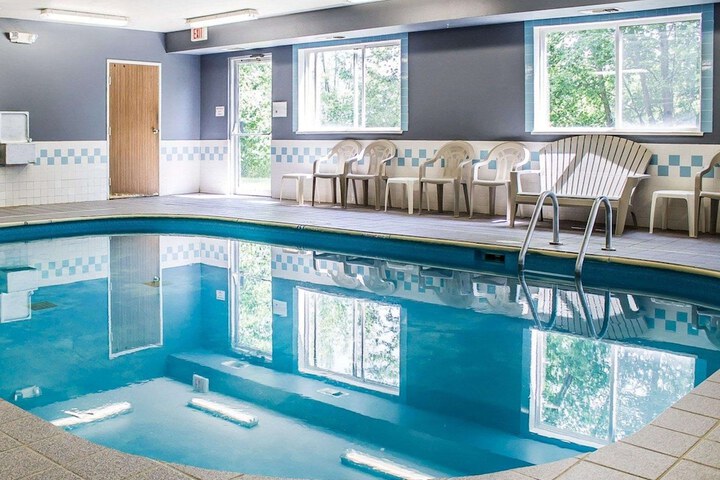 Pool 7 of 30