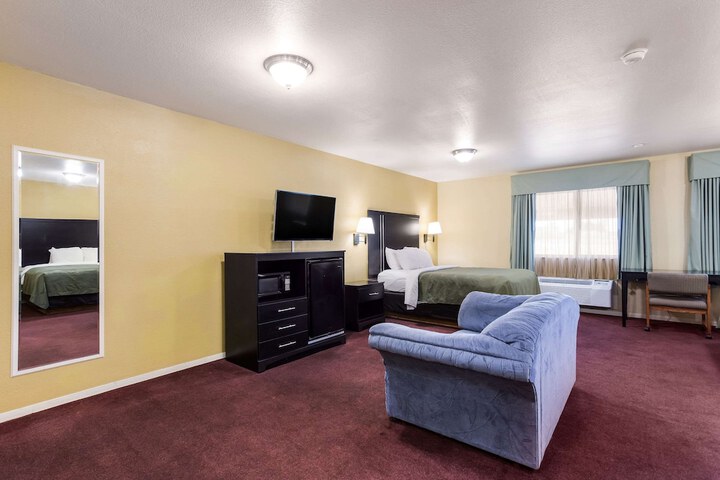 Room 48 of 61