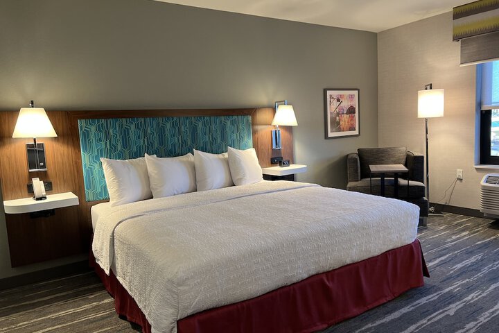 Hampton Inn & Suites Marina