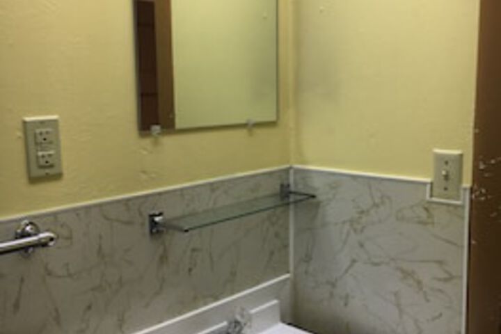 Economy Inn