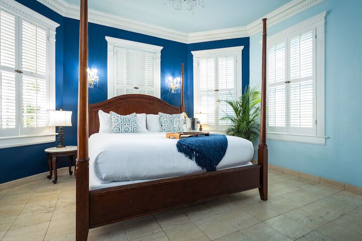 Southernmost House - Adult Exclusive