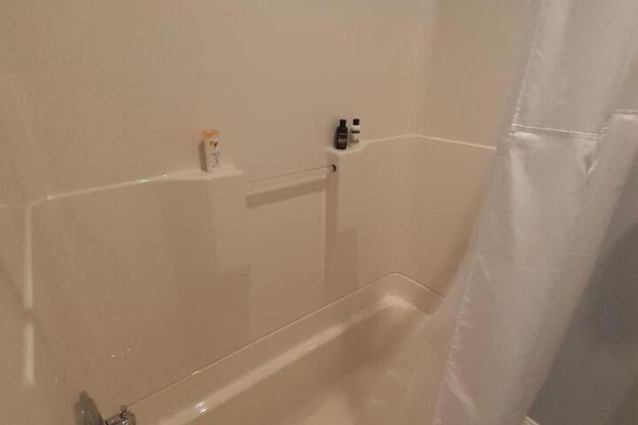 Cozy Turret Room at Nottingham Place in Wise with Plush Queen Bed Private Detached Full Bath