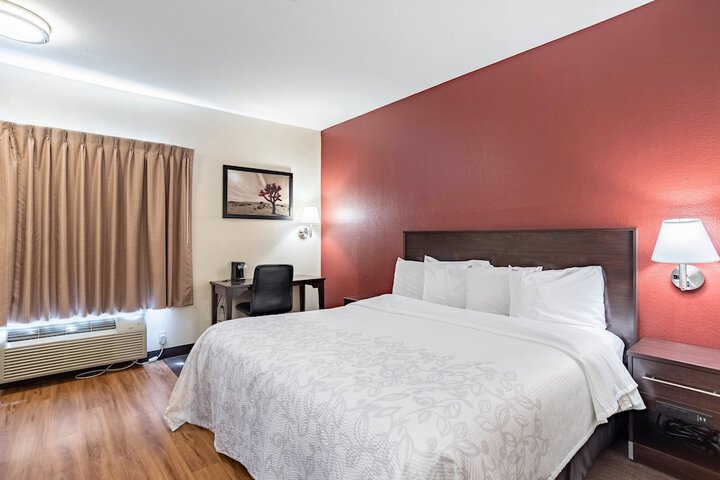 Room 12 of 34