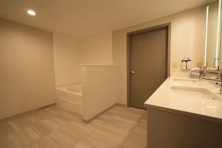 Room 56 of 89