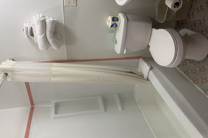 Room 10 of 31