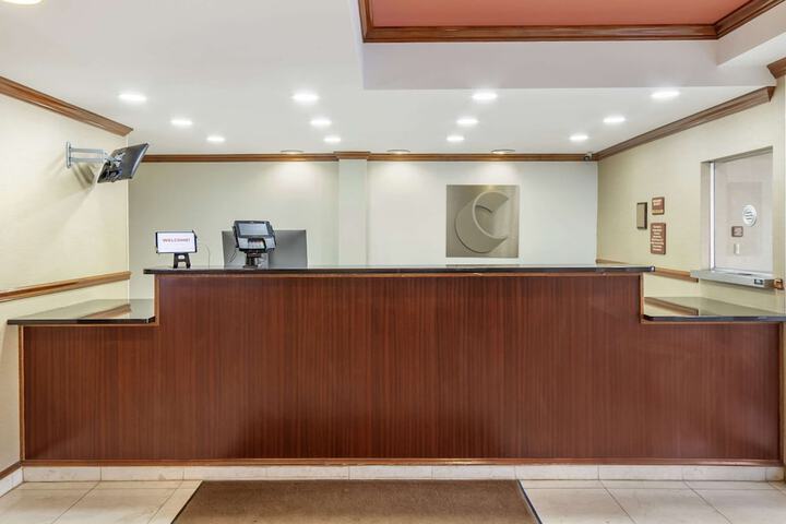 Hotel Interior 11 of 34