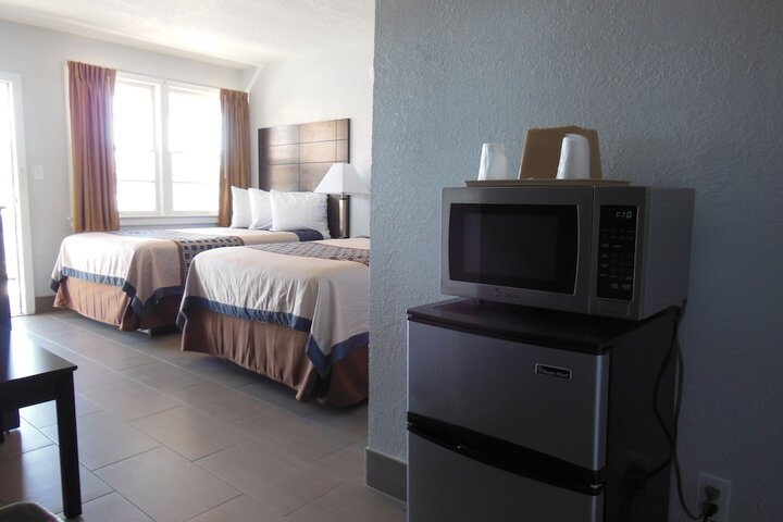 Room 25 of 42