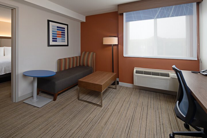 Room 17 of 43