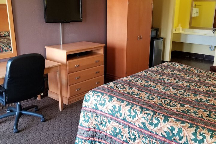Room 15 of 17