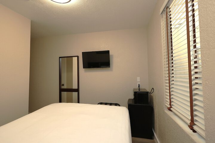 Casa Loma Hotel