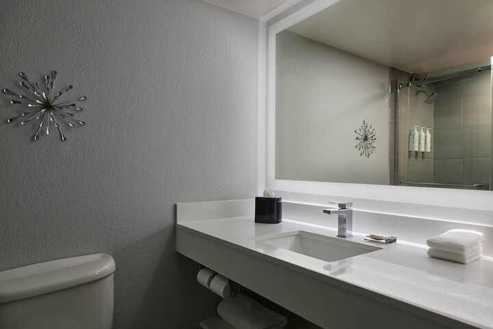 Room 14 of 34