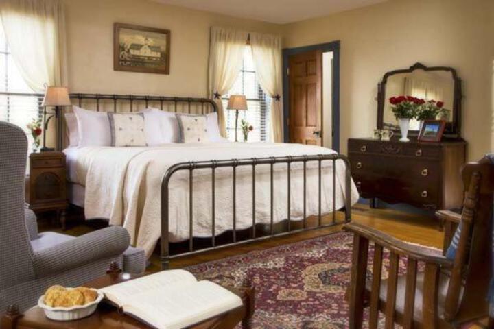 Jacob Rohrbach Inn