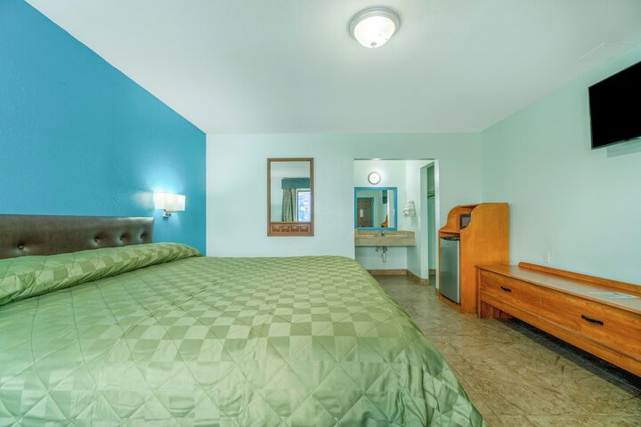 Room 33 of 56