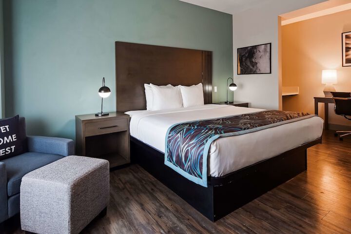 Best Western Plus New Barstow Inn & Suites