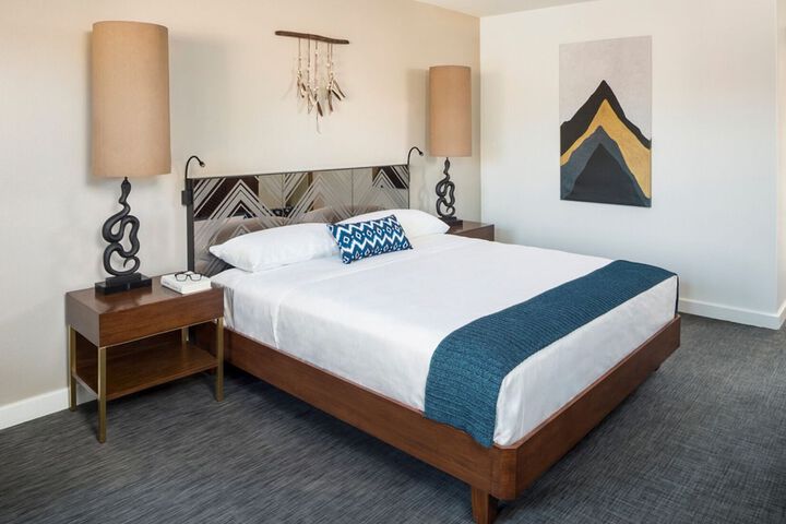 Room 17 of 23