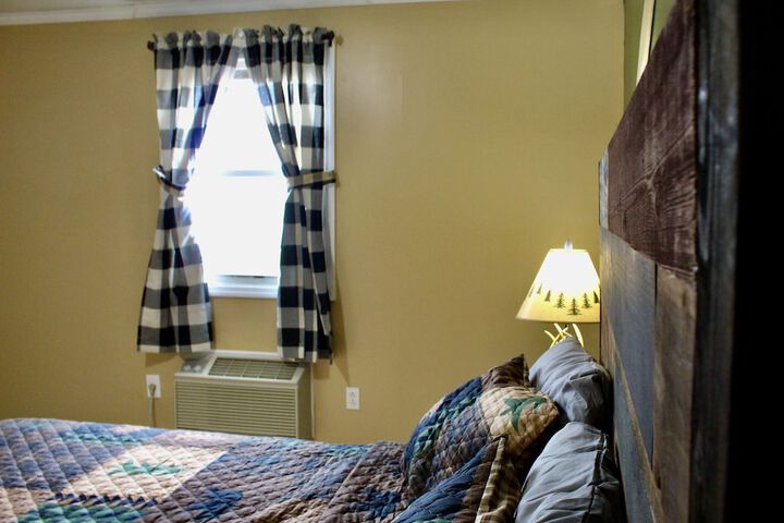 Room 34 of 60