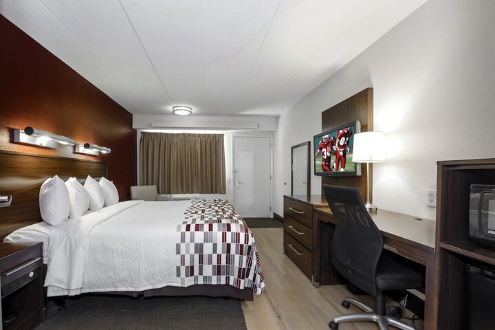 Room 17 of 34