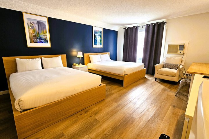 Cloud 9 Inn