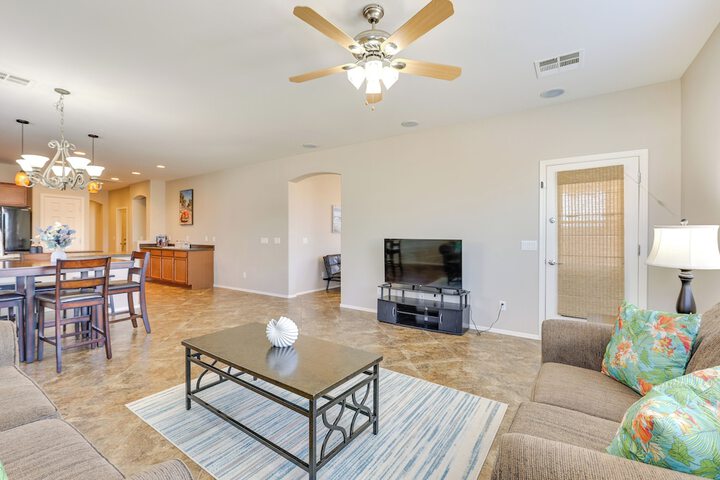 Near Parks & Golf: Maricopa Home w / Covered Patio!