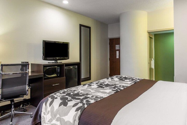 Room 22 of 40