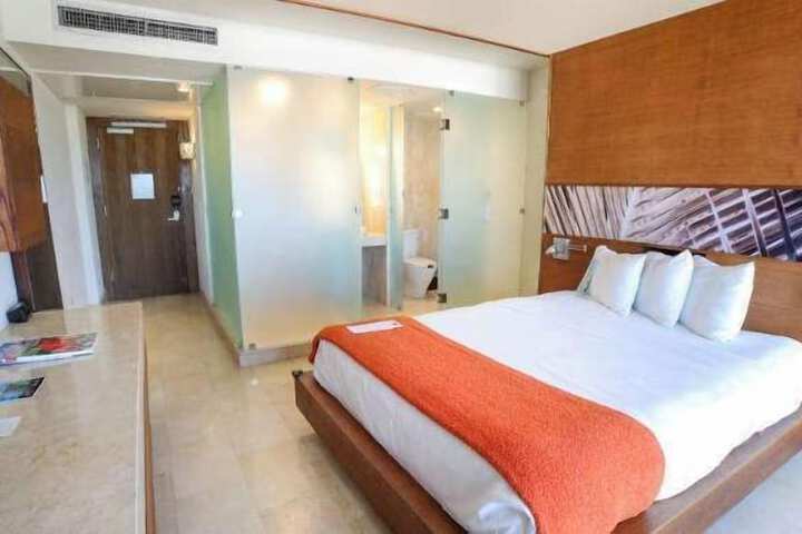 Room 47 of 94