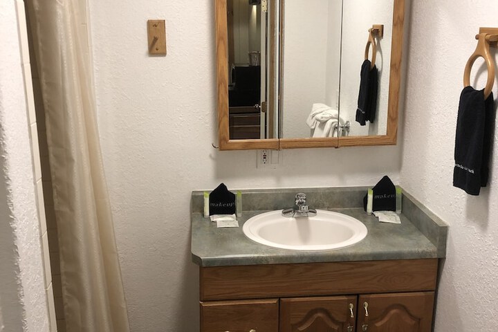 The Historic Madison Hotel Motel