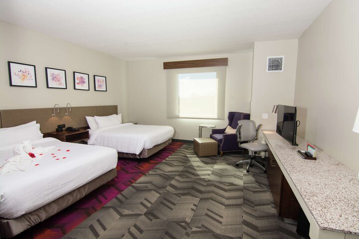Room 43 of 64