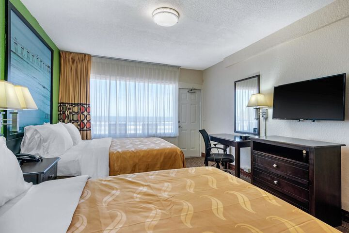 Room 12 of 40