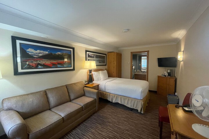 Room 138 of 191