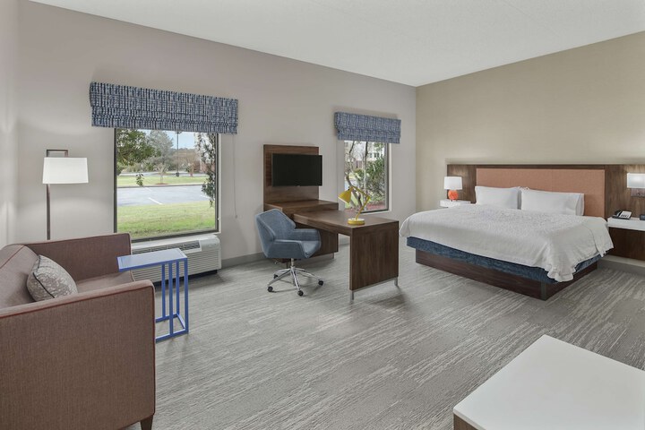 Hampton Inn & Suites Macon I-75 North