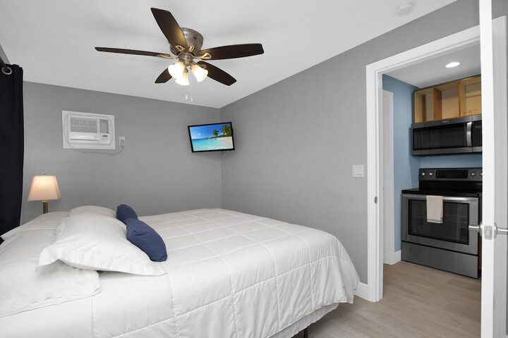 Room 102 of 197