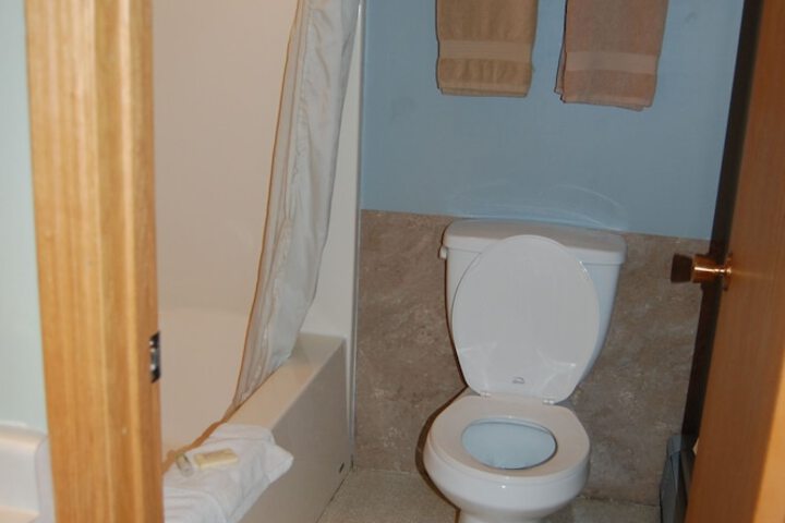 Room 11 of 23