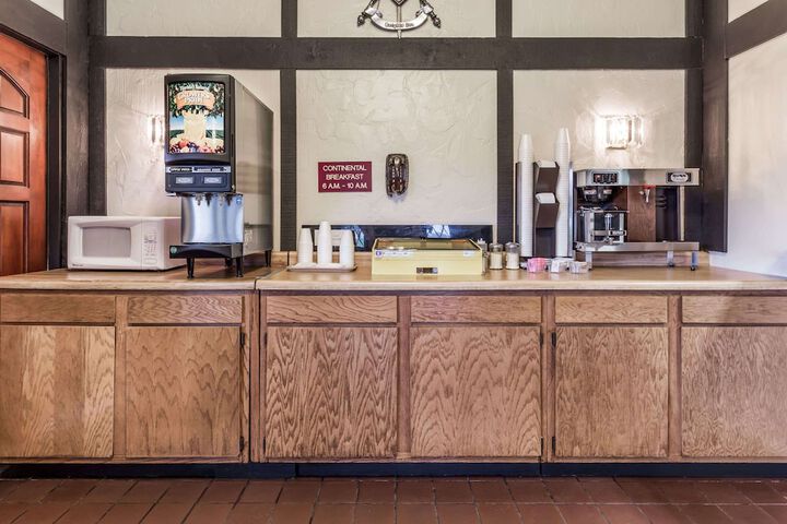 Breakfast/Coffee Service 19 of 19