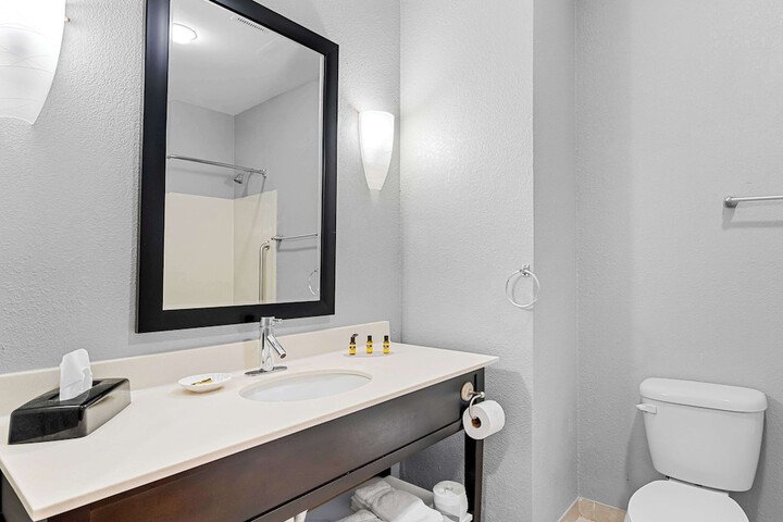 Best Western Plus Magee Inn & Suites