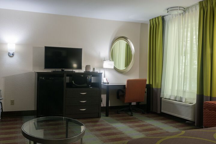 Room 13 of 25