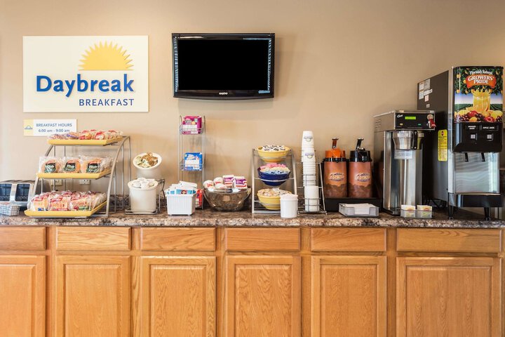 Breakfast/Coffee Service 21 of 22