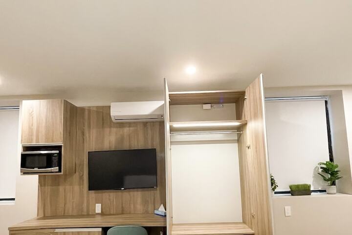 Room 34 of 42