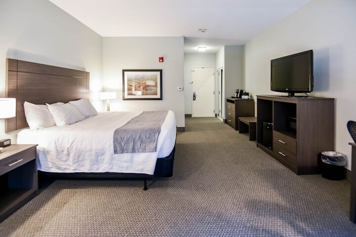 Room 53 of 98