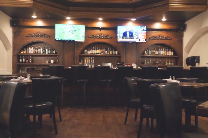 Lounge 43 of 64