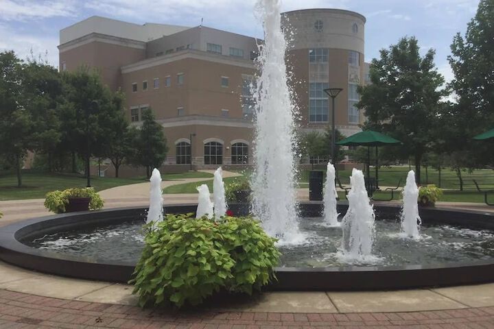 DoubleTree by Hilton Evansville