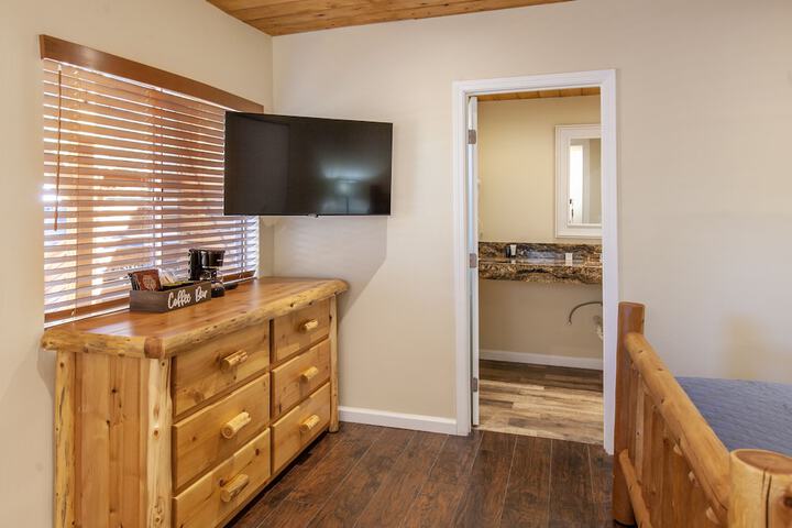 Room 34 of 120
