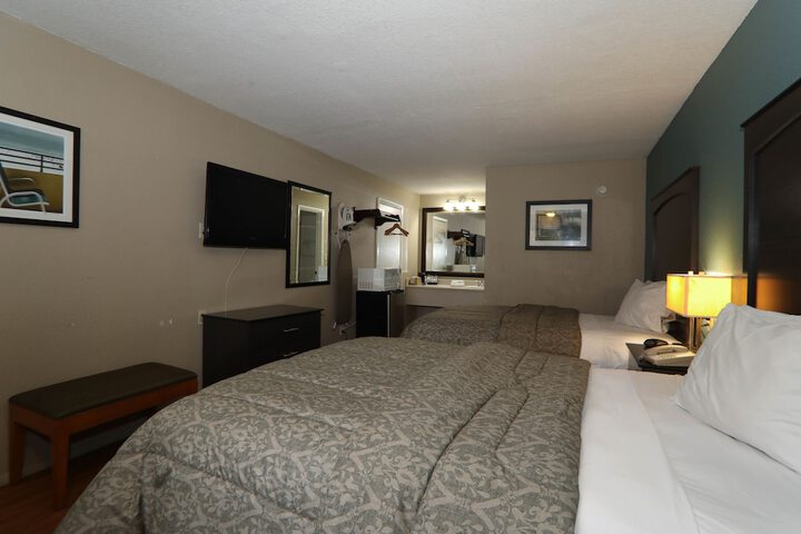 Room 34 of 38