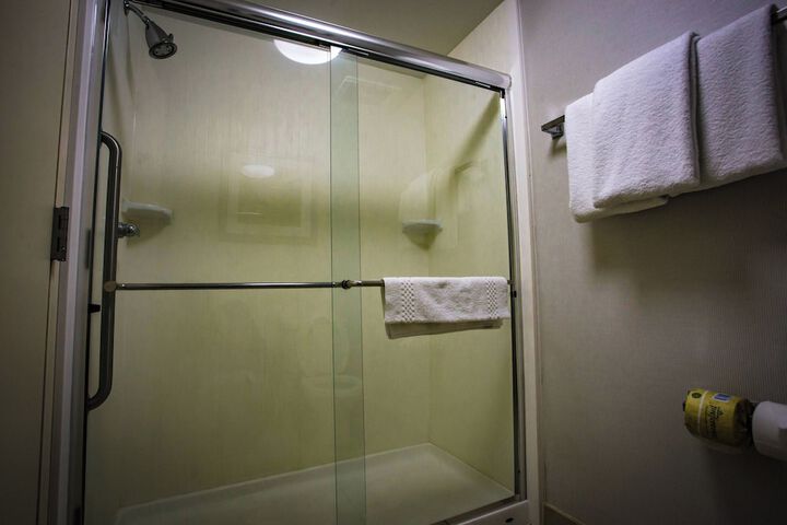 Room 16 of 29