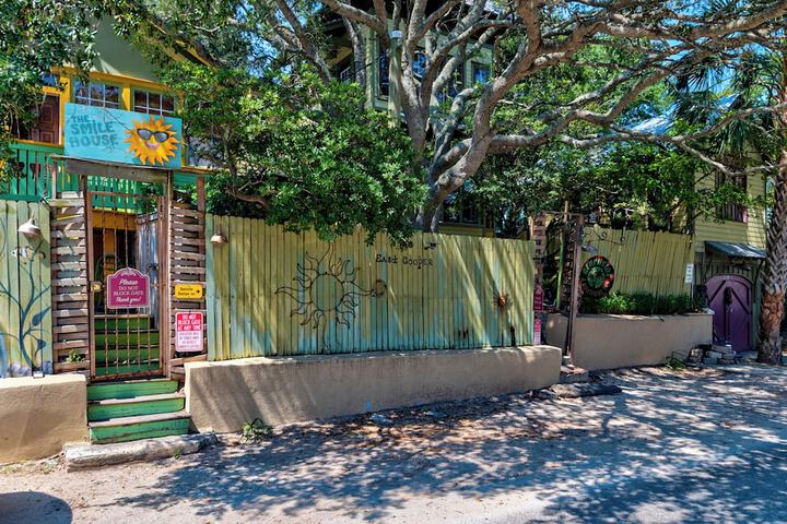 Beachside Boutique Inn – Folly Beach Rooms & Private Cottages
