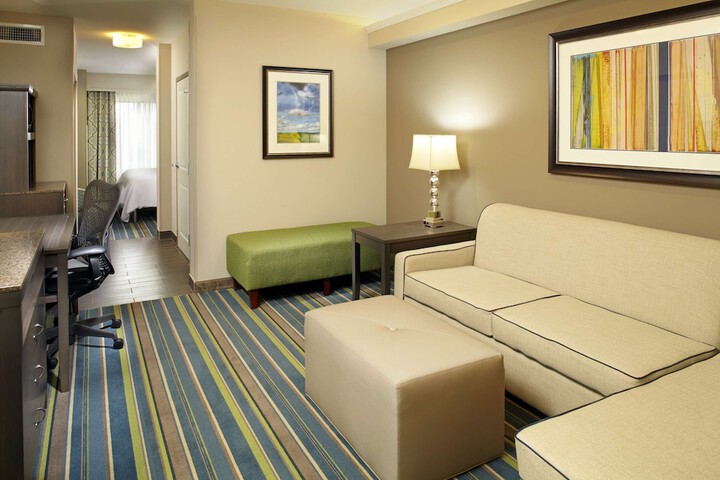 Room 12 of 28