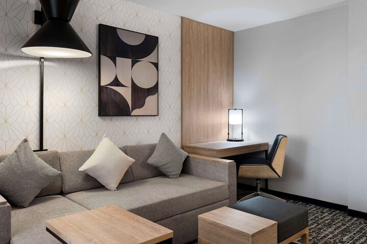 Hyatt Place Kansas City / Overland Park/Metcalf