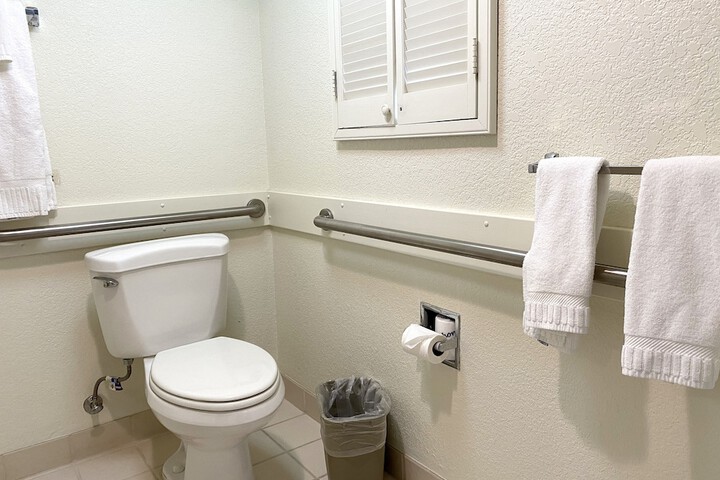 Room 34 of 91