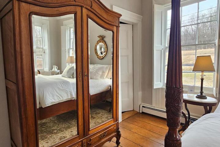 Peach Grove House