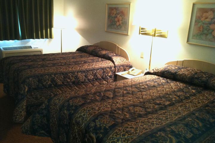 Room 28 of 35